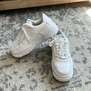 Nike Air Force 1 Pixel